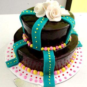 3 Pound Dark Chocolate Cake with Fountain