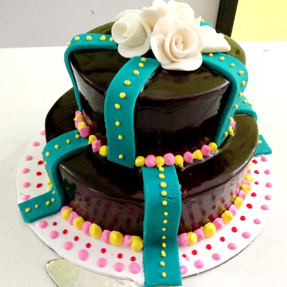 Chocolate sculpture cake 